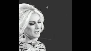 Muazzez Ersoy Söyleyi̇n Yildizlar Resimi