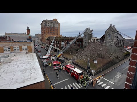 Historic church collapses in New London