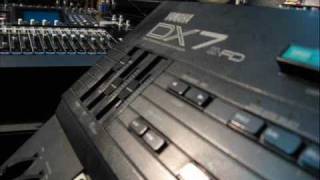 YAMAHA DX7 II FD E FM Synthesizer E grey Battery low replacement