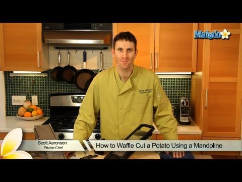 how-to-waffle-cut-a-potato-using-a-mandoline