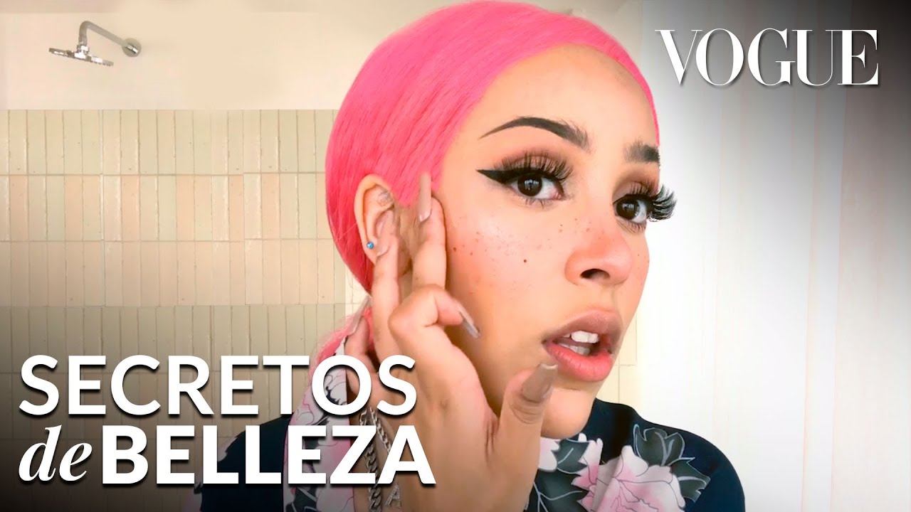 Doja Cat muestra cómo conseguir un look de e-girl |Secretos de belleza| Vogue México y Latinoamérica