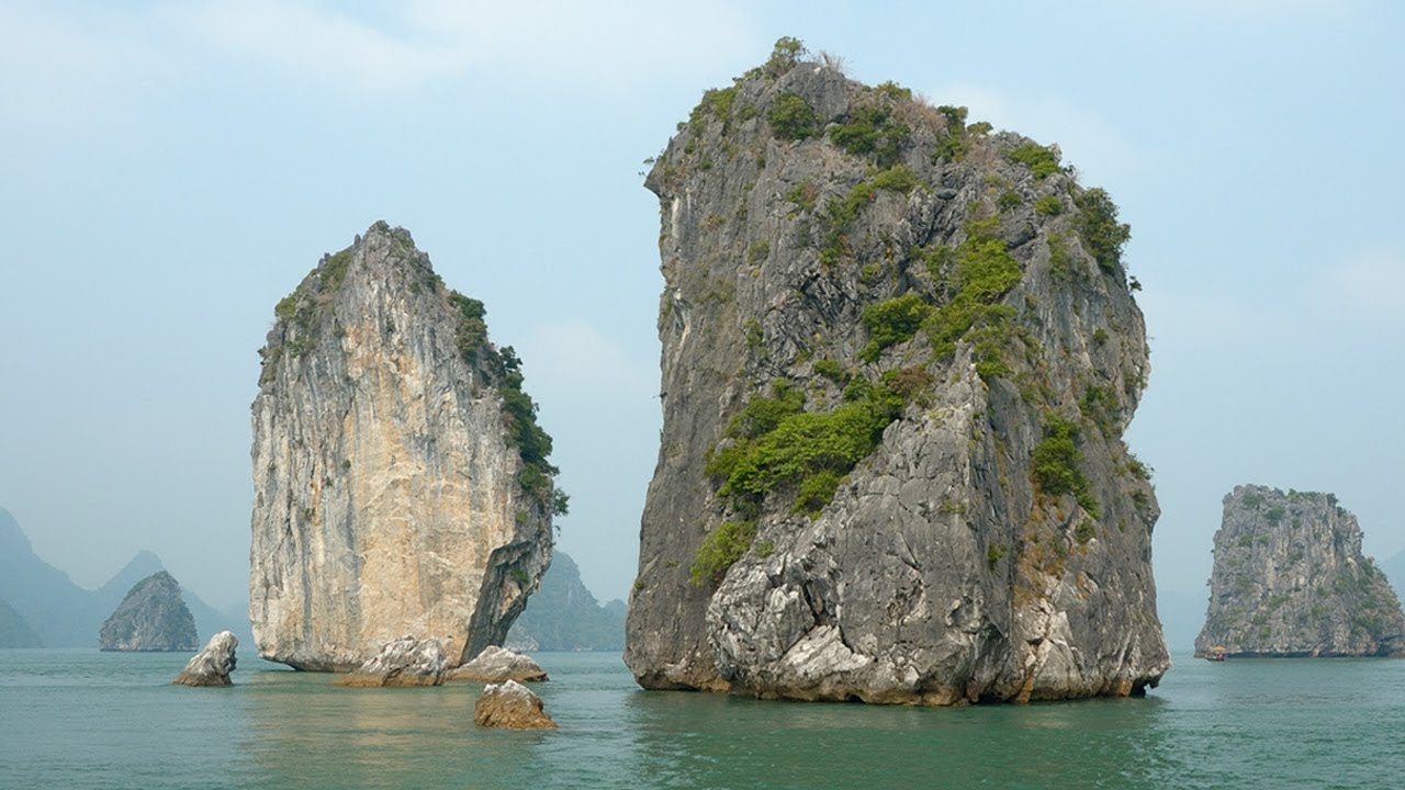 10 Surreal Places To Visit Before You Expire || Pastimers