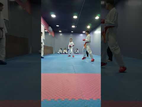 مباراة قتال بين اللاعبين علي الجاسم وسيف أبو هنطش من تدريبات اليوم اكسبلور