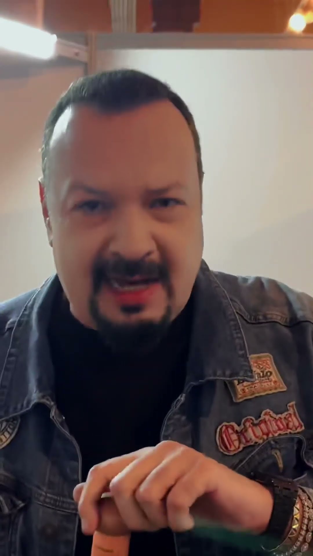 Muchos me han preguntado…? Cómo se toma el #tequila?? ? ??????#PepeAguilar #OrgulloMexicano