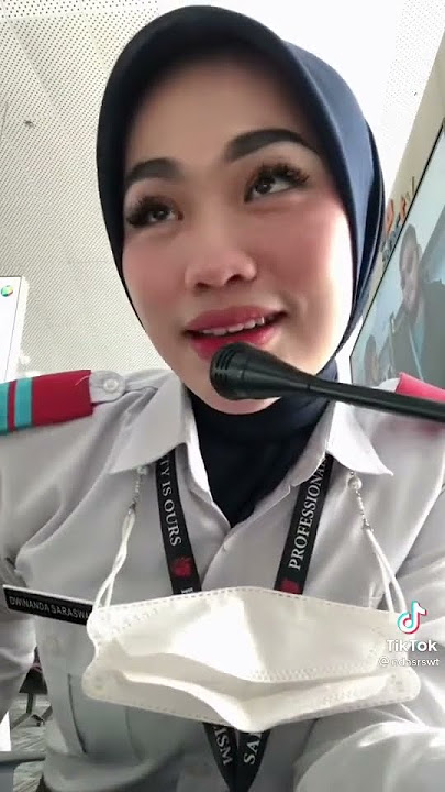 Petugas Announcer Bandara KualaNamu 'KESEL!!' || Kepotong sama Anoncer lain