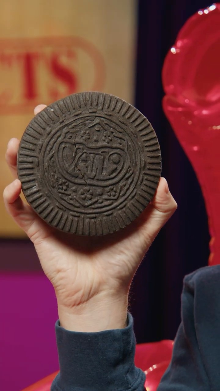 We Made The World's Largest Oreo Cookie!
