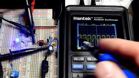 2 channel oscilloscope measurement of astable 555 with LEDs circuit output and timing capacitor