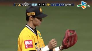 20130720 CPBL 猿 VS 象 7上 蔡明覺美技撲接沒收詹智堯安打