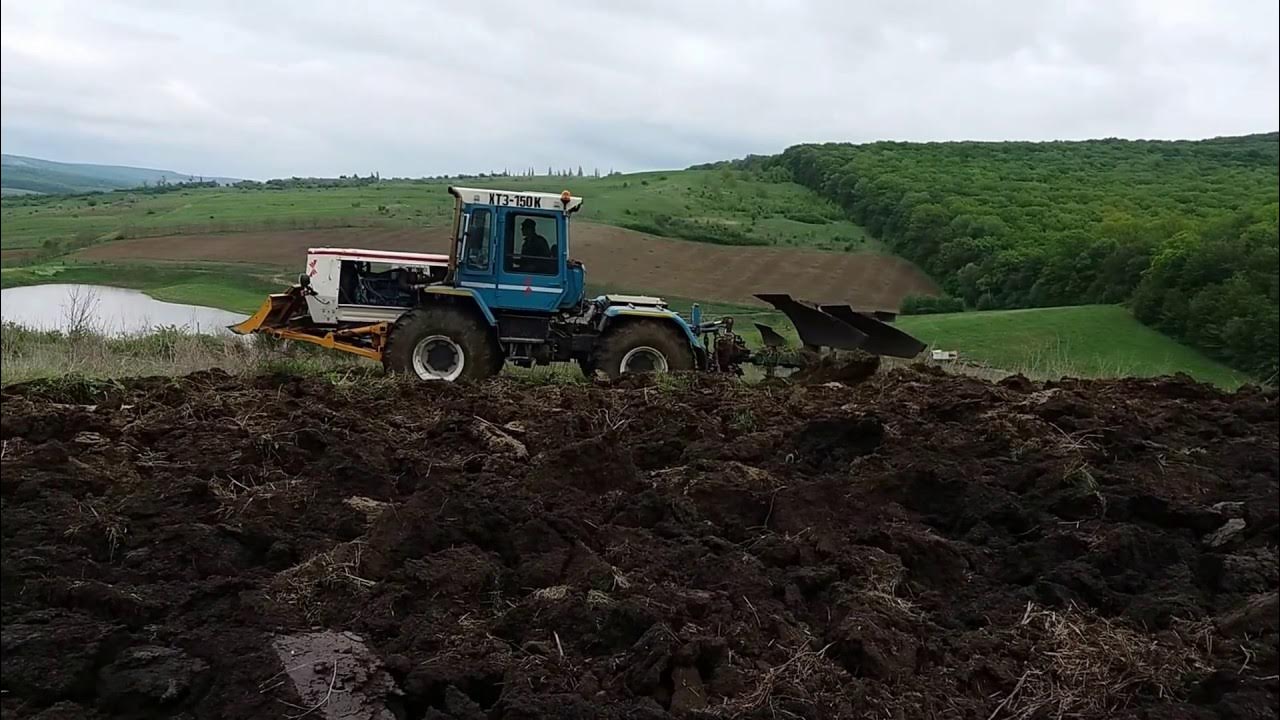 Глубокая вспашка. Зяблевая вспашка. Вспашка целины трактором. Пахота 70н. Отвальная зяблевая вспашка.