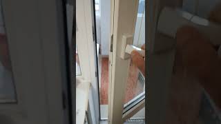 Регулирую балконние двери (фурнитура Siegenia-AUBI). Регулировка без специального ключа.