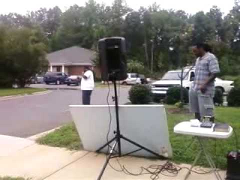 Daniel Parks preaching at abortion clinic