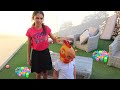 Heidi and Zidane Stories about the Right Behavior