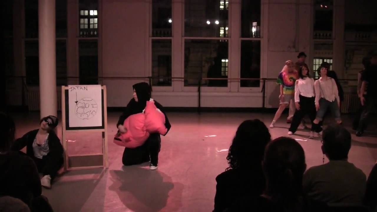 The Chemical Brothers: "The Salmon Dance" ROYGBIV Performance HD