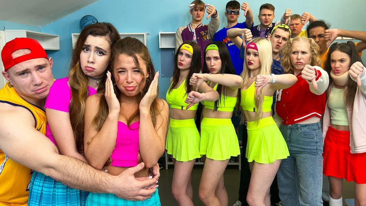 Πόλεμος ερωτευμένου ζευγαριού: δάσκαλος vs προπονητή! Ποιους θα επιλέξουν οι κουλ έφηβοι;