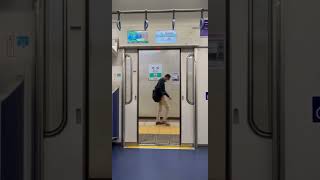 東京メトロ千代田線 16000系30F ドア開閉