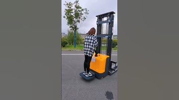 electric stacker forklift, lifting height 5.5 m