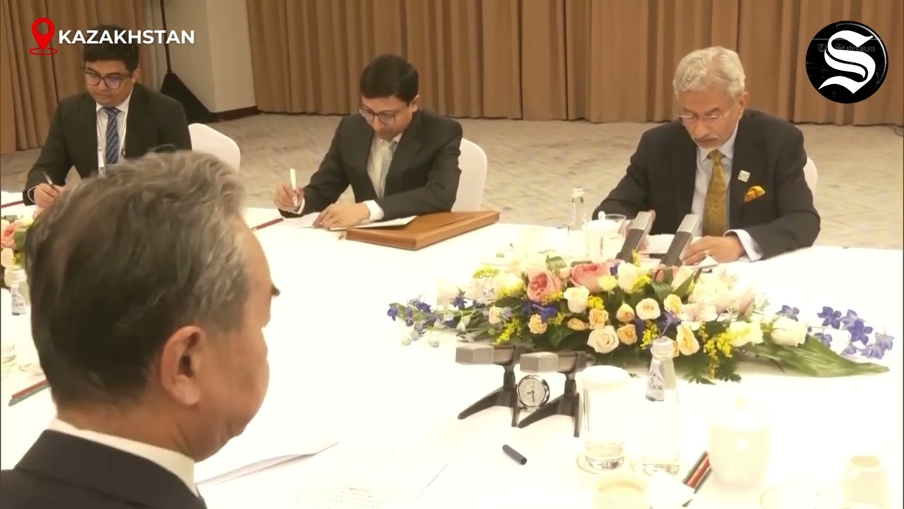 EAM Jaishankar Meets Chinese Counterpart Wang Yi for Bilateral Talks at SCO Summit | 