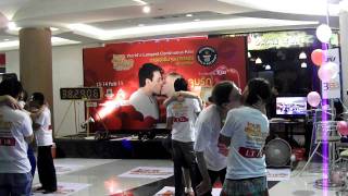 guiness world longest continious kiss record