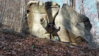 Sugar Fork Serenade V3 -Weaver Knob Boulders