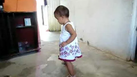Mundo da Joyce Ester danando com 1 aninho