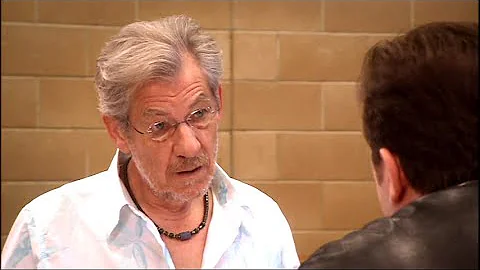 Extras S02E05 - Sir Ian McKellen