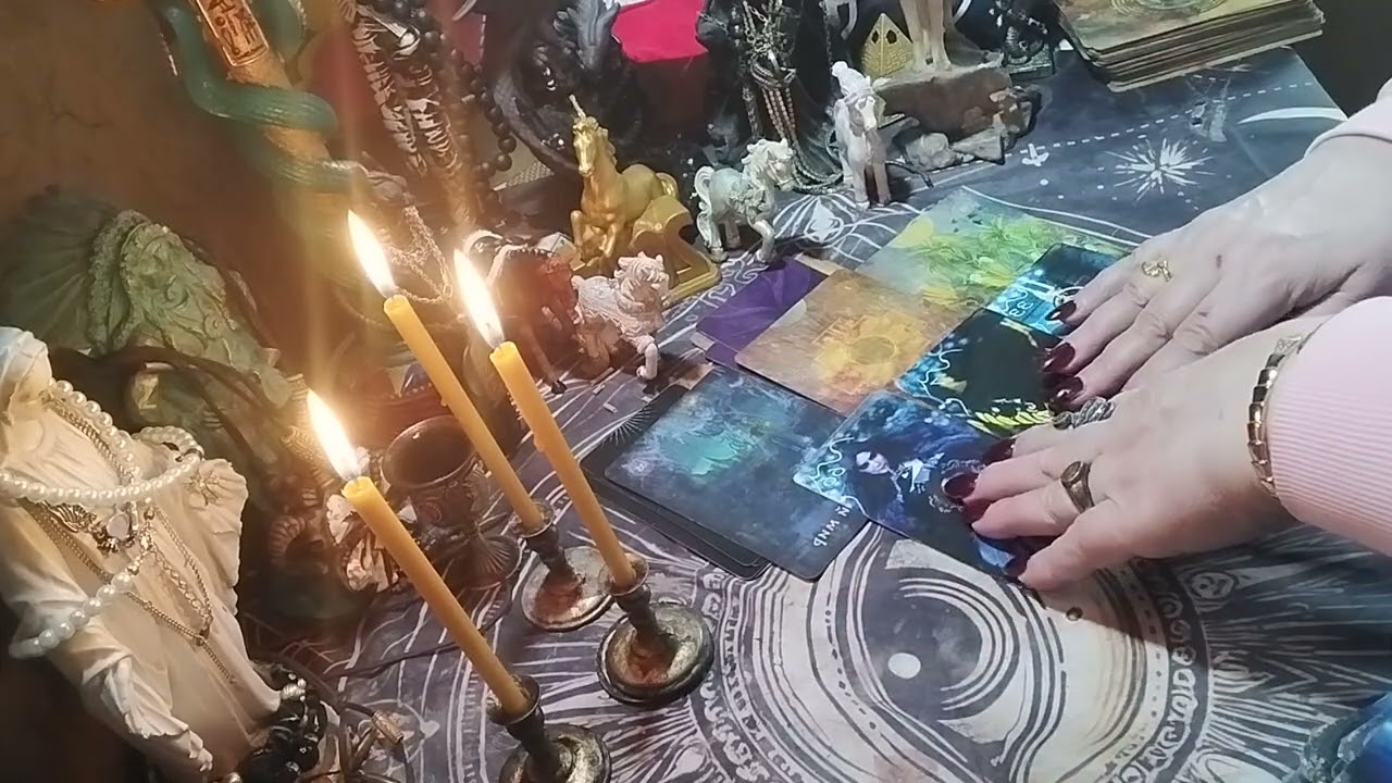 Как работать с солью и заговор на соль + Расклад ! Кто магией мешает жить ,работать ,козни строит?