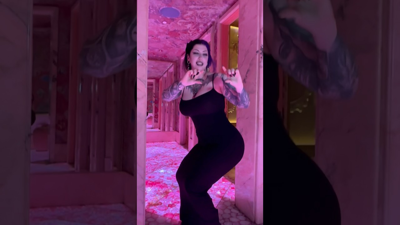 Thank u ily @LuxxCher hehe #shortsexcellence #holidaywithshorts #gothicstyle