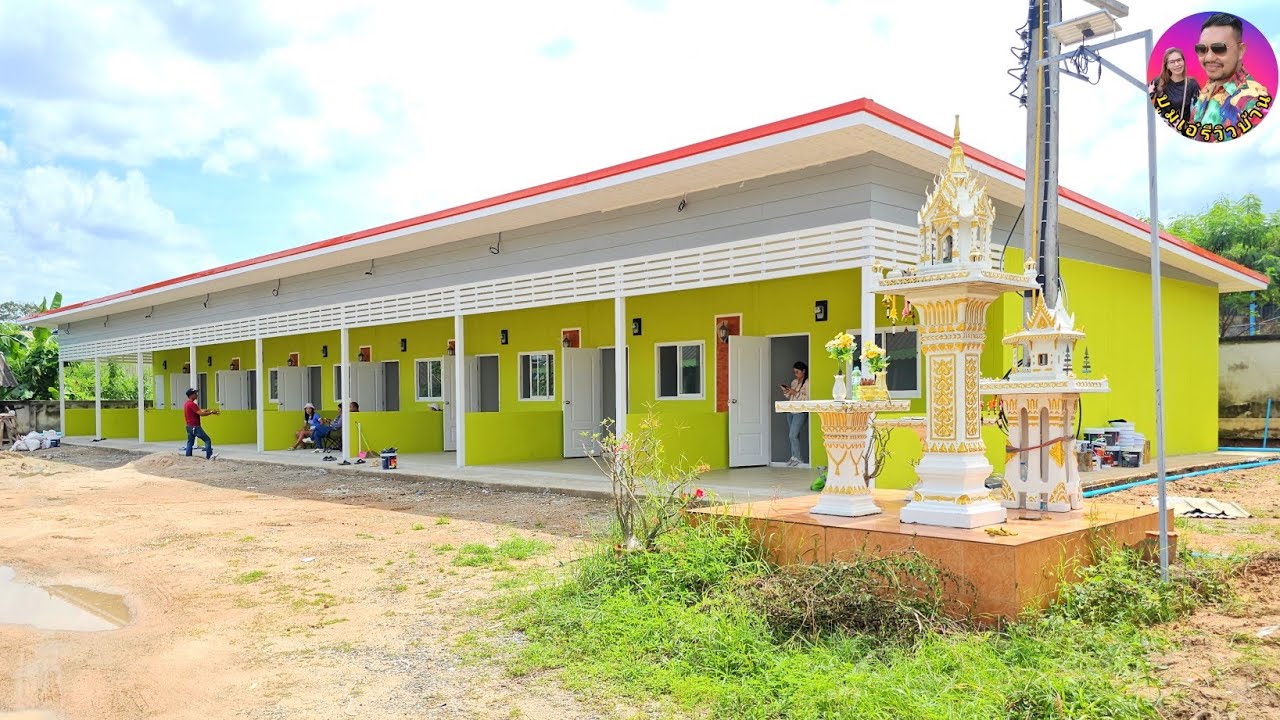 Г-н Супачом строит дом-магазин (со спальней) стоимостью 6500 бат за квадратный метр, готовый к за...