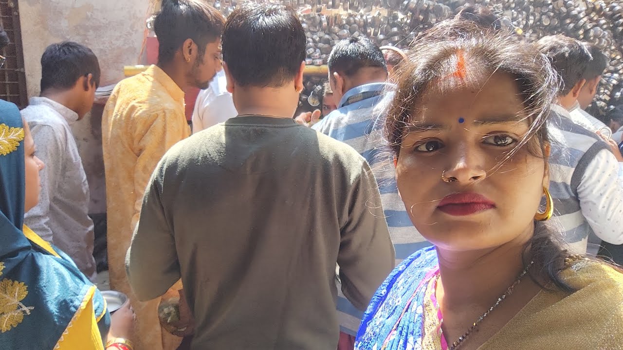 Shree# nateshwar# Mahadev# mutthiganj# Prayagraj Mein Lagi Bhari Bheed Shiv ji ke darshan karne 