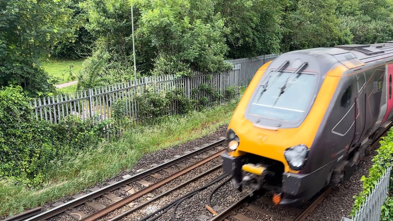 Class 221 Super Voyager | 221138 | CrossCountry - YouTube