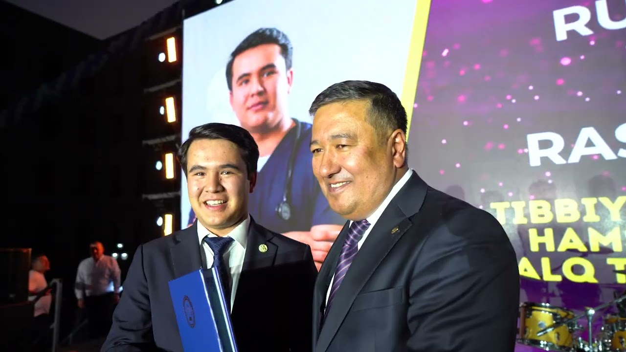 SamDTUda “Bitiruvchilar oqshomi” o‘tkazildi