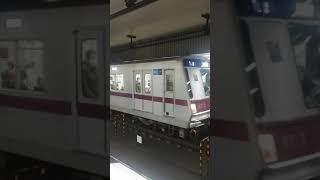 東京メトロ8000系13編成　九段下駅