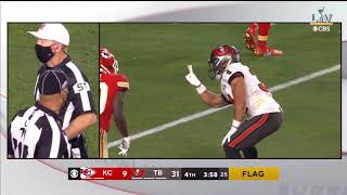 Antoine Winfield Jr. mocks Tyreek Hill with his own peace sign celebration