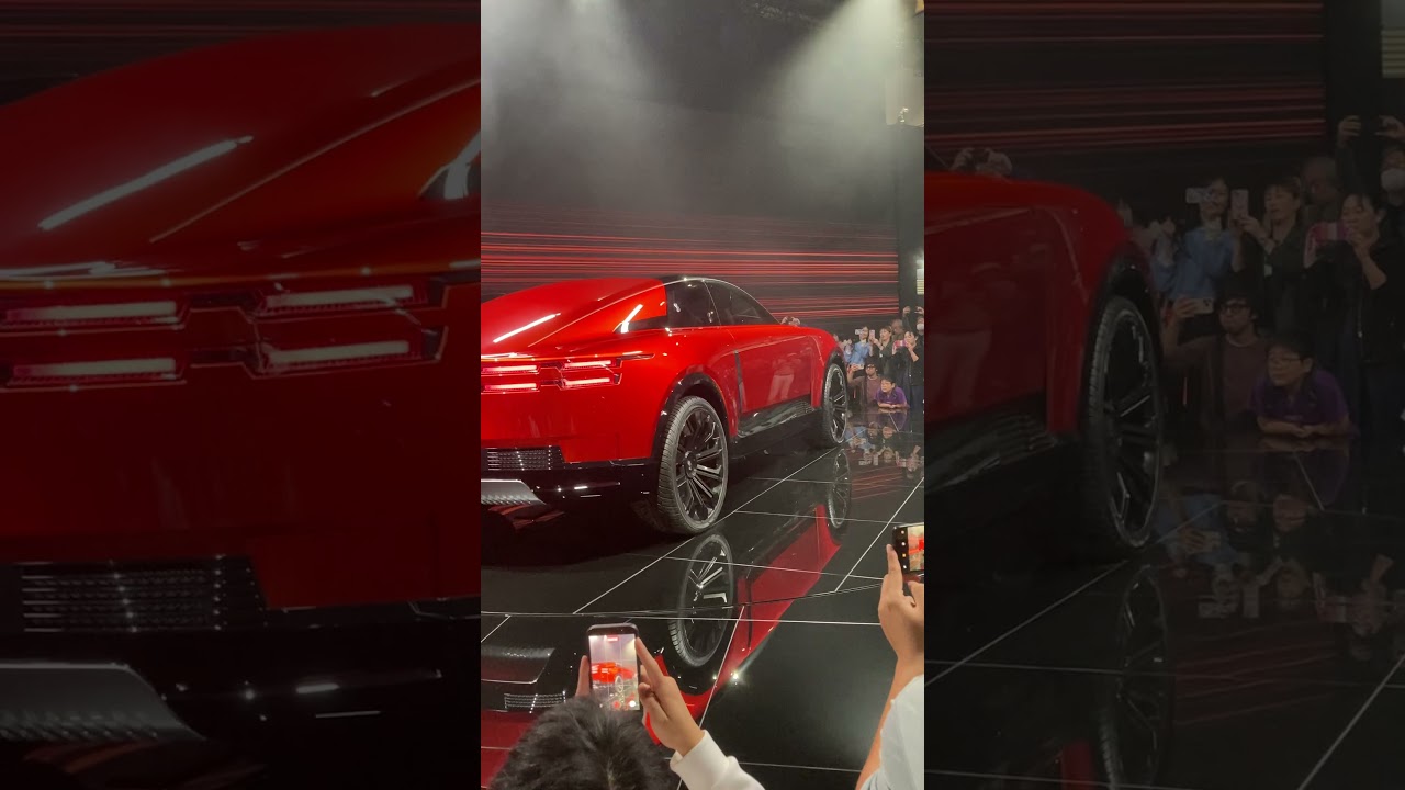 新型センチュリークーペ。存在感半端無い...