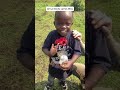 niño africano, nace con un super talento