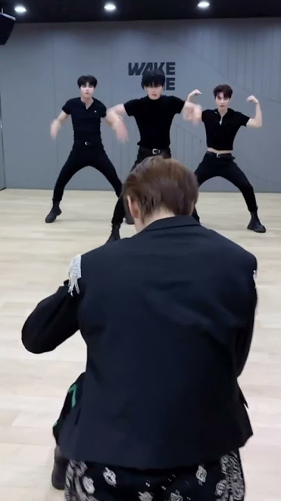 Smoke & Reveal dance challenges BTS #zb1 #zhanghao #yujin #gyuvin #taerae #gunwook #jiwoong #shorts