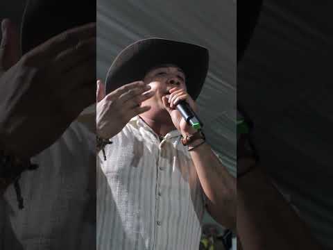 Reinaldo Acuña - “Sigo Tomando Por ella”. autor: Reinaldo Acuña - En vivo