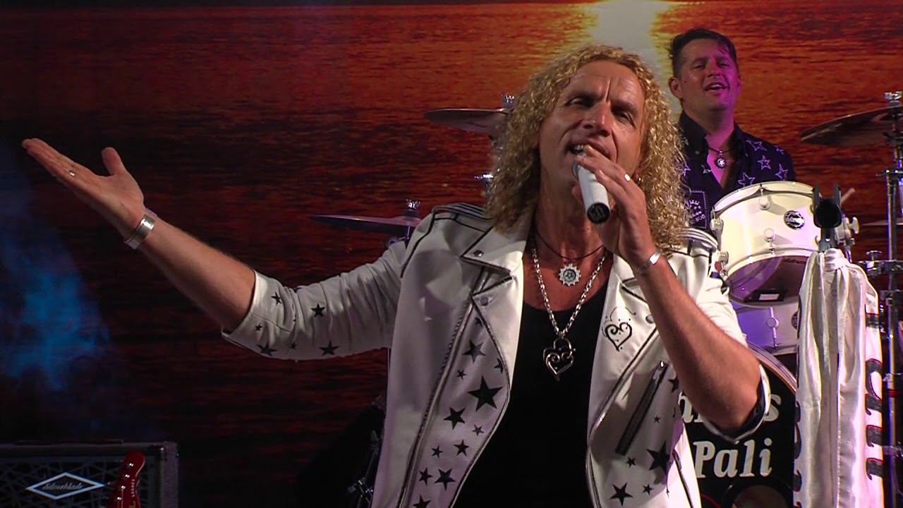 Balázs Pali - Néha szeretnék úgy sírni (Official Audio 2016 )