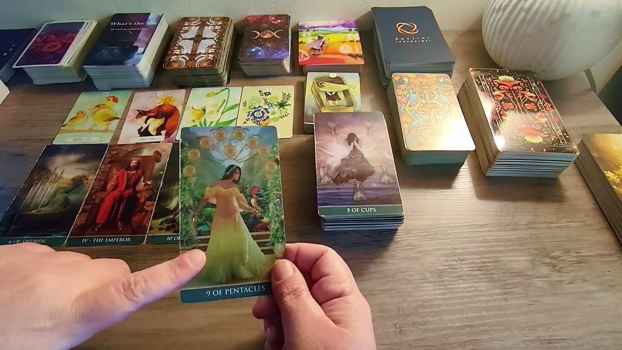 🔥🔮STANNO PARLANDO DI TE ALLE TUE SPALLE🫢...MA NON COME PENSI 💫 #tarocchi #tarot 