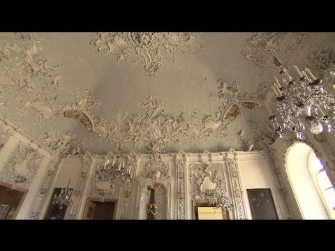 Video: World Museums Decorated With Stucco