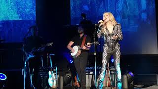 Carrie Underwood - Something In The Water (Live in London,  4th July  2019)