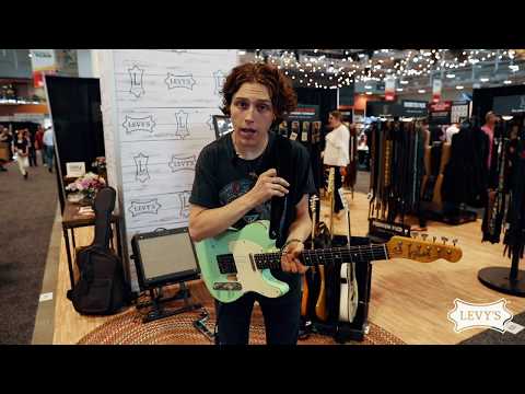 right-height™-with-ripchord™-technology-guitar-strap-demo-with-daniel-donato