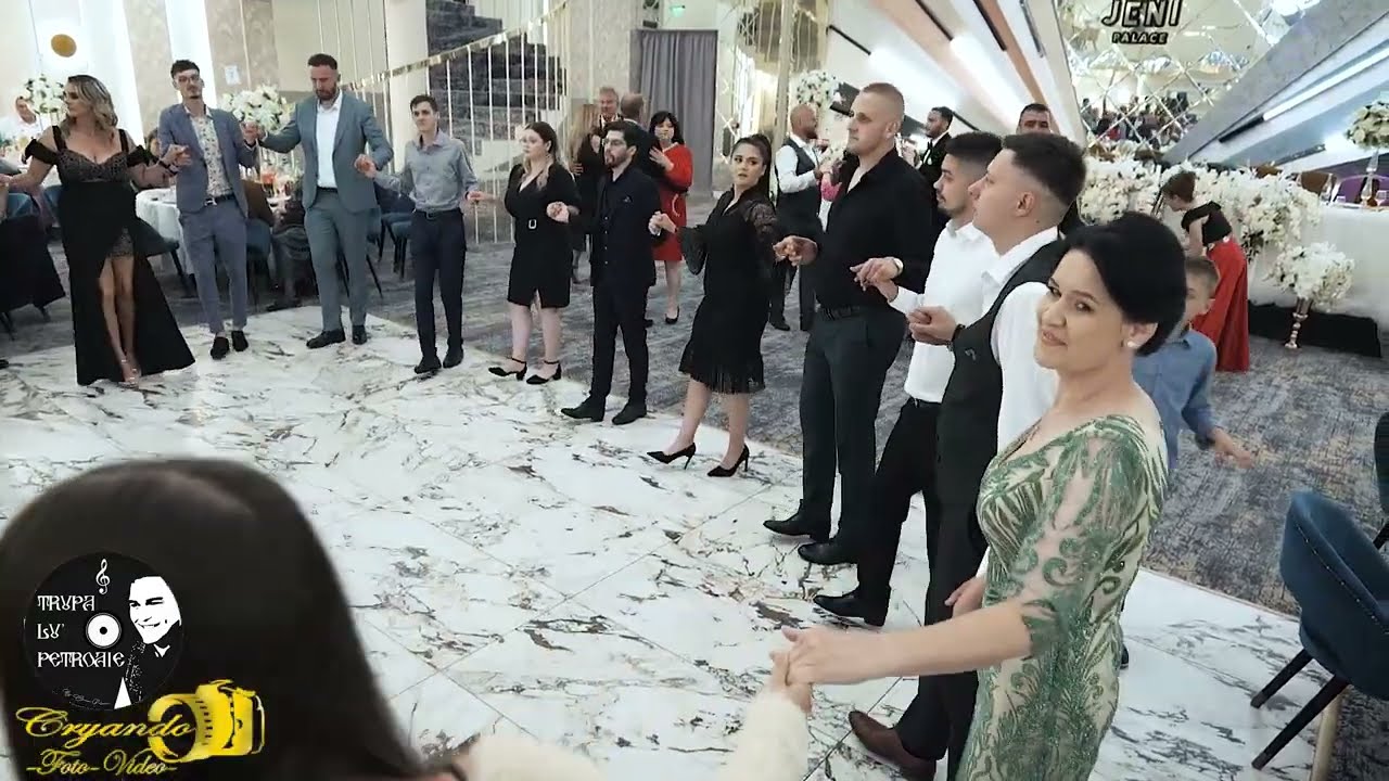 Trupa lu` Petroaie ✔️ Cântece îndrăgite din Transilvania 🎼🤗