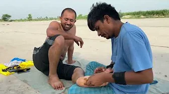 Feeling Ticklish 😂 Try the Delightful Tickle Feet Massage Technique_sabir S)