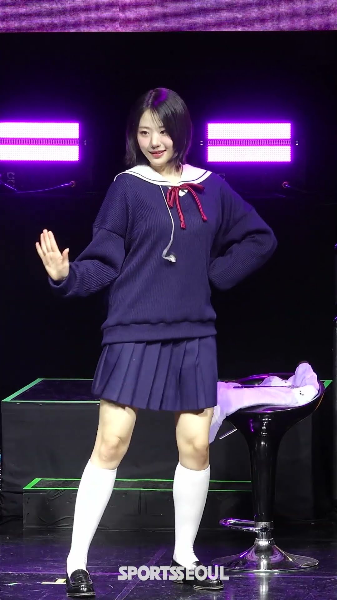 QWER 히나, '고민중독' 챌린지 어때요~?