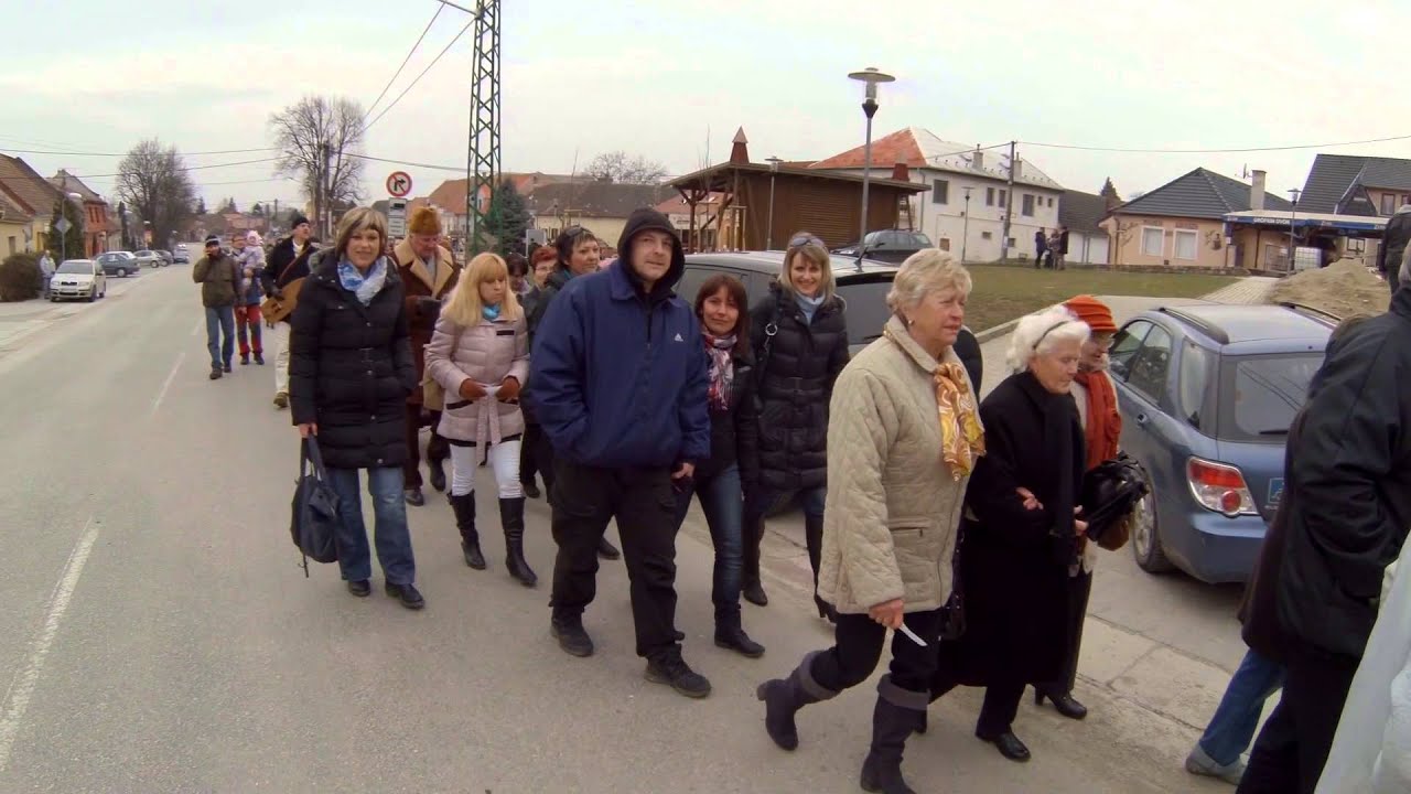Čachtice - Pálenie moreny 2013 ( 1080p )