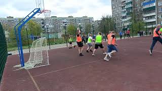 Активный отдых футбол между родителей школы 54. 13.04.2024(2)