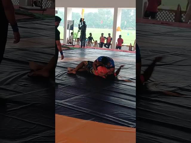 गोंडा में रेसलिंग शुरू #trending #wrestling #whatsappstatus #nandani #funny #song #dance #hindinews