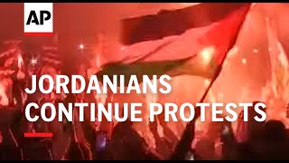Thousands of Jordanians continue protests near Israeli embassy in Amman