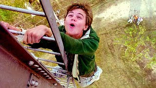 Leonardo DiCaprio plays a mentally challenged kid in danger | What's Eating Gilbert Grape | CLIP